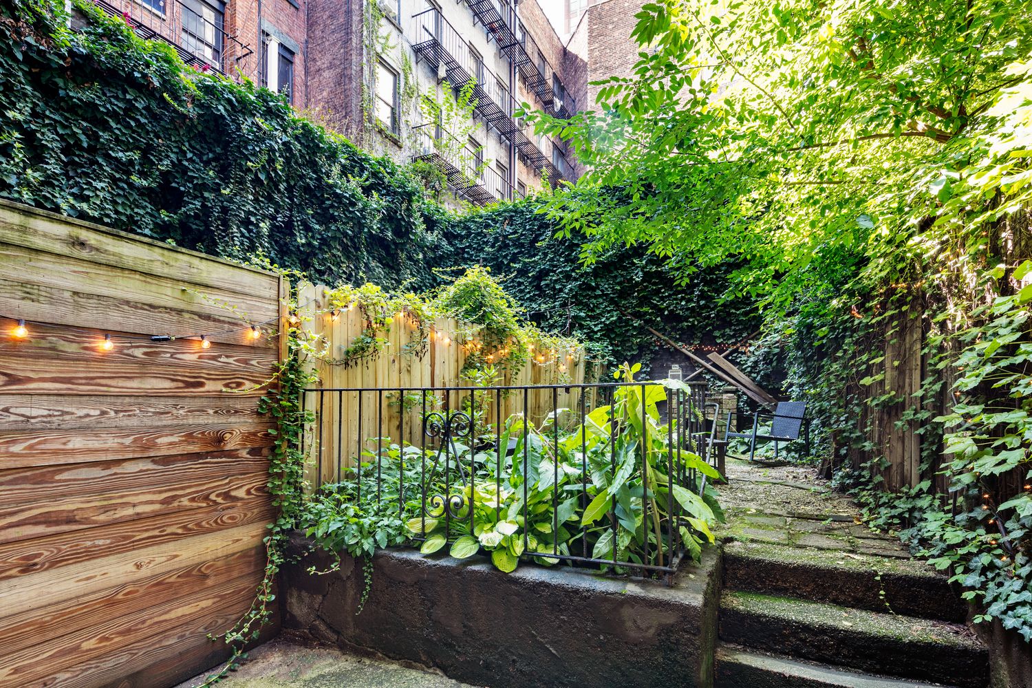 $300,000 | 340 East 83rd Street, Unit B2 | Upper East Side