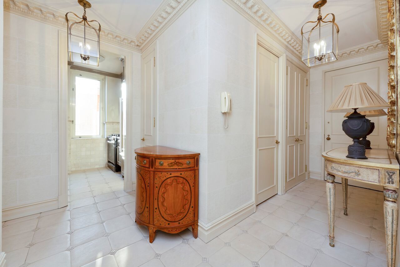 524 East 72nd Street, Unit 22D Manhattan, NY 10021 - Photo 10 of 12