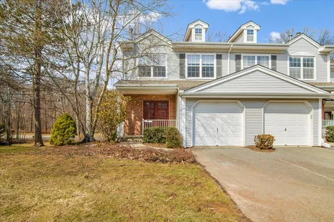 $470,000 | 60 Hickory Way, Mount Arlington, NJ 07856