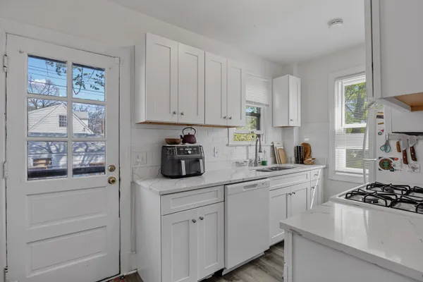 $1,200,000 | 34 East Walnut Street, Alexandria, VA 22301