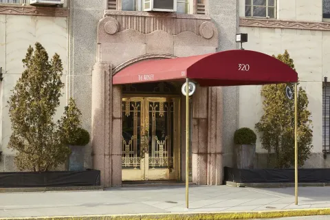 $1,800,000 | 320 Central Park West, Unit 5L | Upper West Side