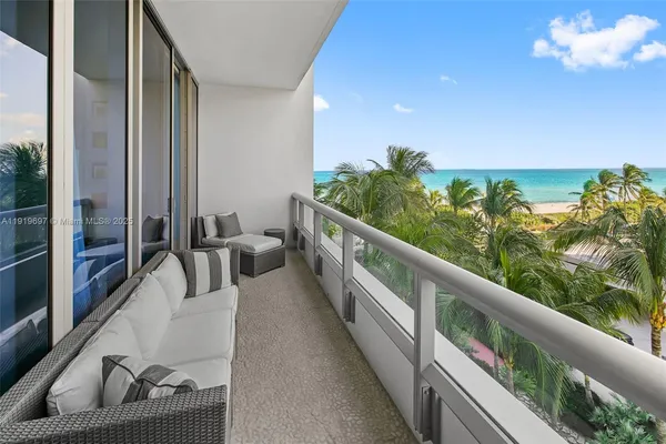 $7,500 | 6799 Collins Avenue, Unit 407, Miami Beach, FL 33141