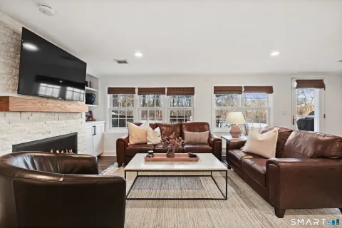 $1,495,000 | 72 Barclay Drive, Stamford, CT 06903