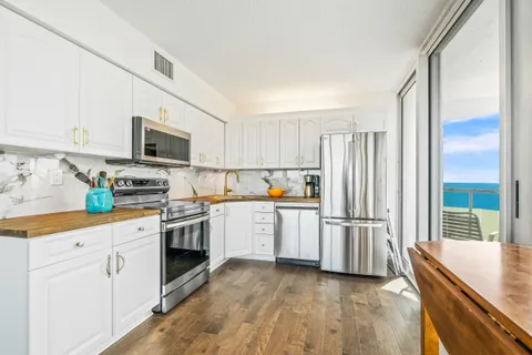 $849,000 | 3554 Ocean Drive, Unit 1101, Vero Beach, FL 32963