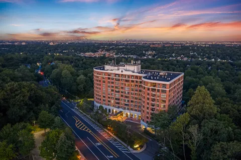 $694,000 | 616 South Orange Avenue, Unit Skyhouse 4, Maplewood, NJ 07040