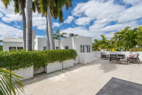$3,750,000 | 707 West 54th Street, Miami Beach, FL 33140