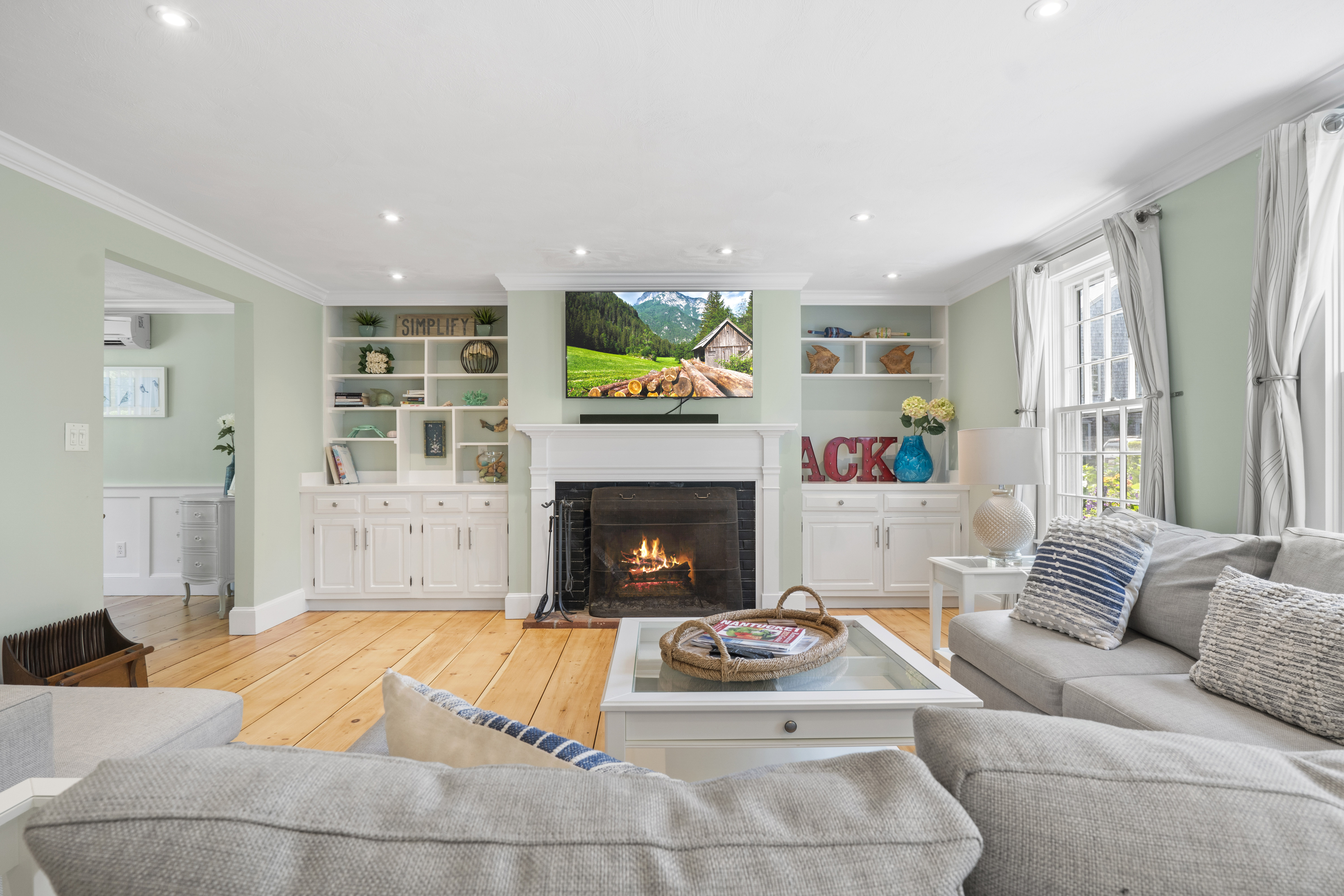 8 New Mill Street Nantucket, MA 02554 - Photo 4 of 14