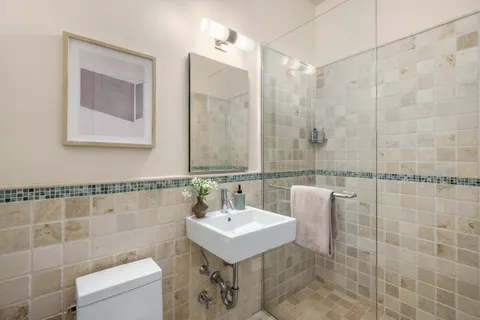 $2,990,000 | 175 East Broadway, Unit 7A | Two Bridges