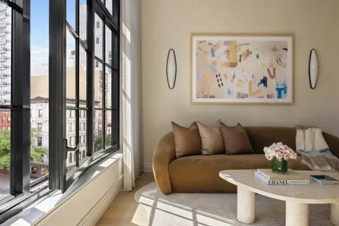 $2,120,000 | 201 East 23rd Street, Unit 5E | Gramercy
