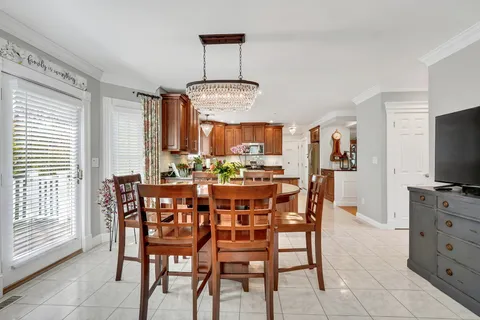 $1,265,000 | 2 Heritage Lane, Saugus, MA 01906