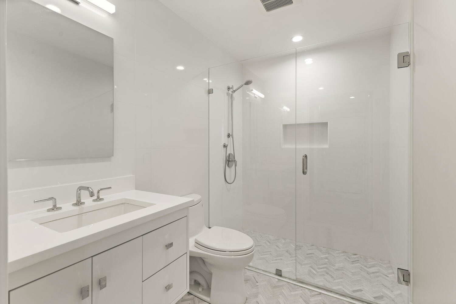 234 Causeway Street, Unit 709 Boston, MA 02114 - Photo 16 of 28 a bathroom with a sink toilet and shower