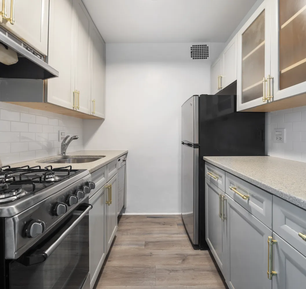 $460,000 | 333 East 14th Street, Unit 4N | Gramercy