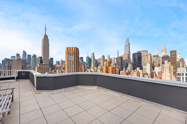 $1,370,000 | 200 East 32nd Street, Unit 21E | Kips Bay