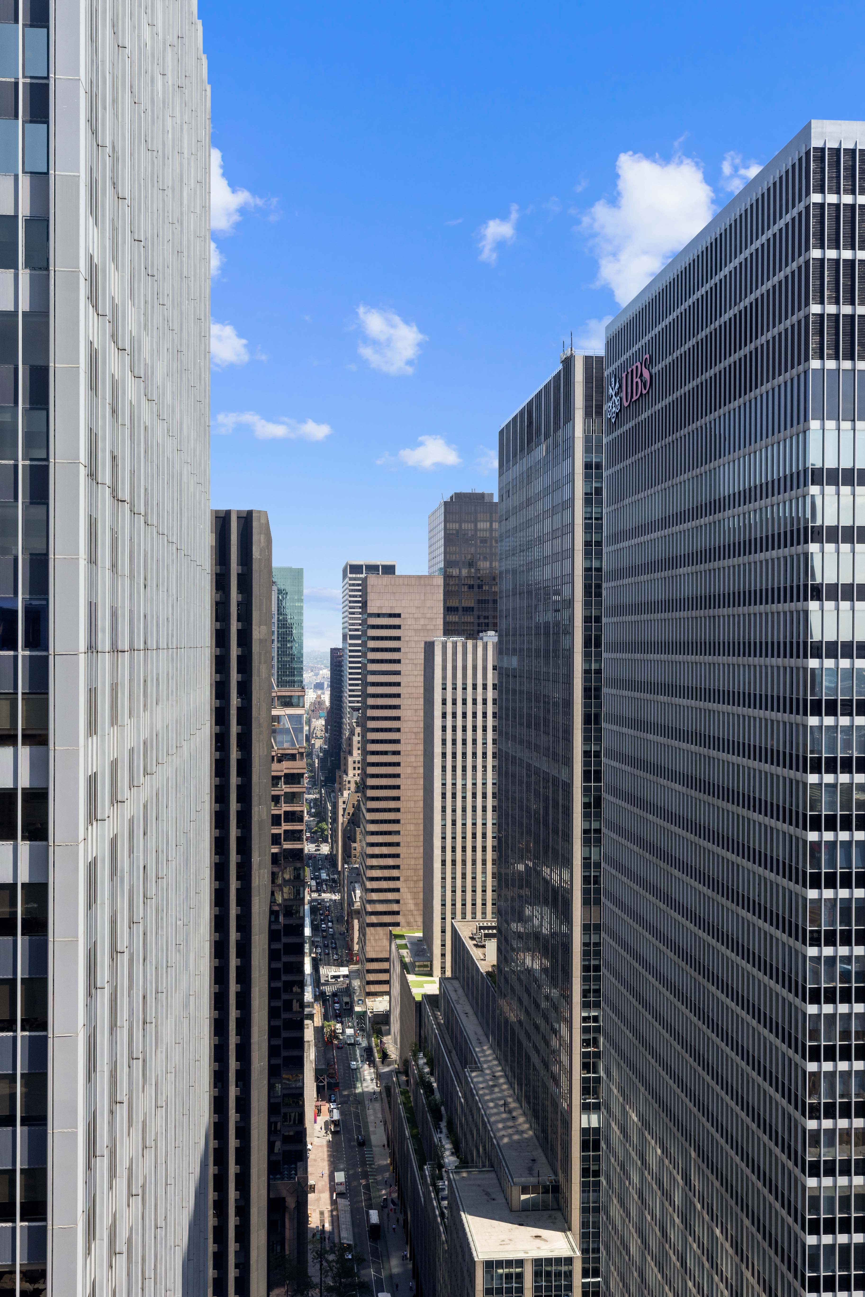 135 West 52nd Street, Unit PH2 Manhattan, NY 10019 - Photo 17 of 35