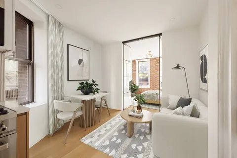 $799,000 | 41 Perry Street, Unit 4C | West Village