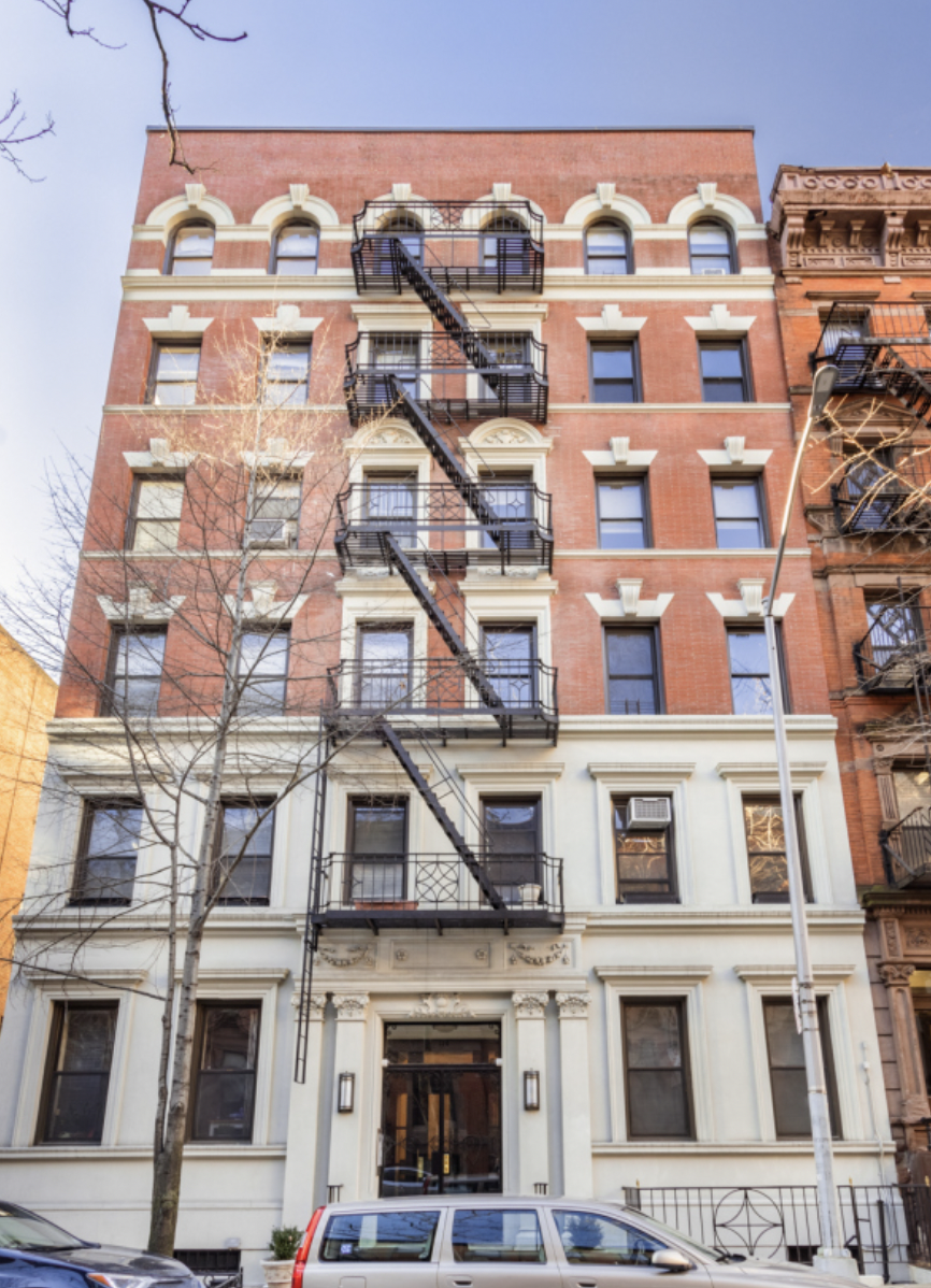 124 East 91st Street, Unit 3D Manhattan, NY 10128 - Photo 9 of 11 a front view of a building