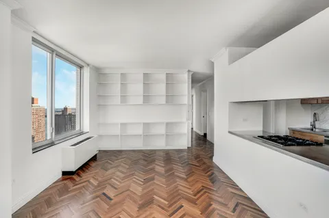 $1,995,000 | 360 East 88th Street, Unit 33B | Upper East Side