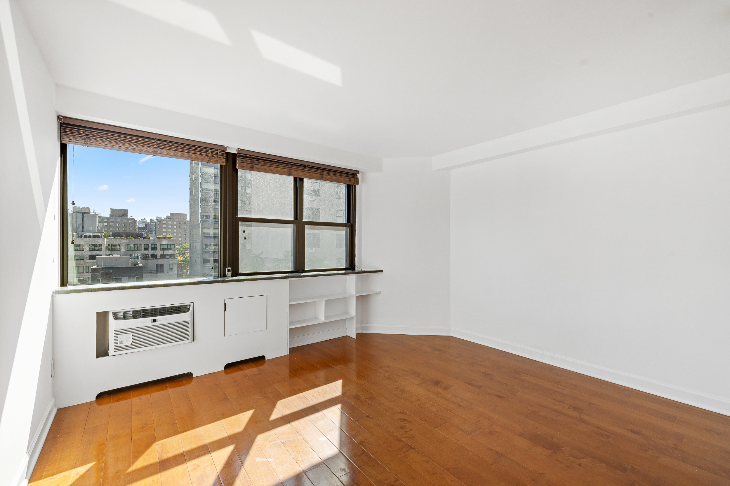 210 East 15th Street, Unit 10HJK Manhattan, NY 10003 - Photo 7 of 13 Gallery Image 7