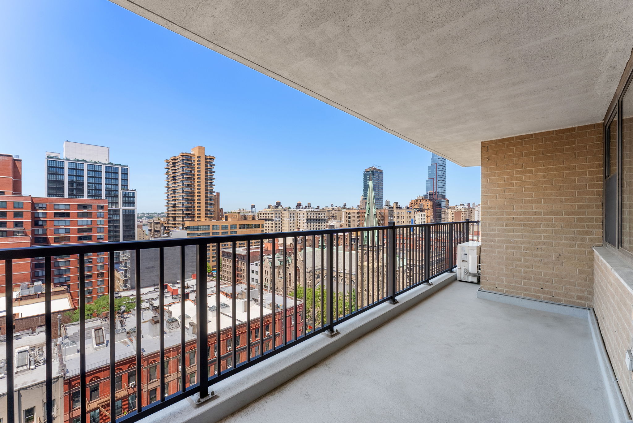 175 West 95th Street, Unit 15D Manhattan, NY 10025 - Photo 3 of 13 a view of city from balcony