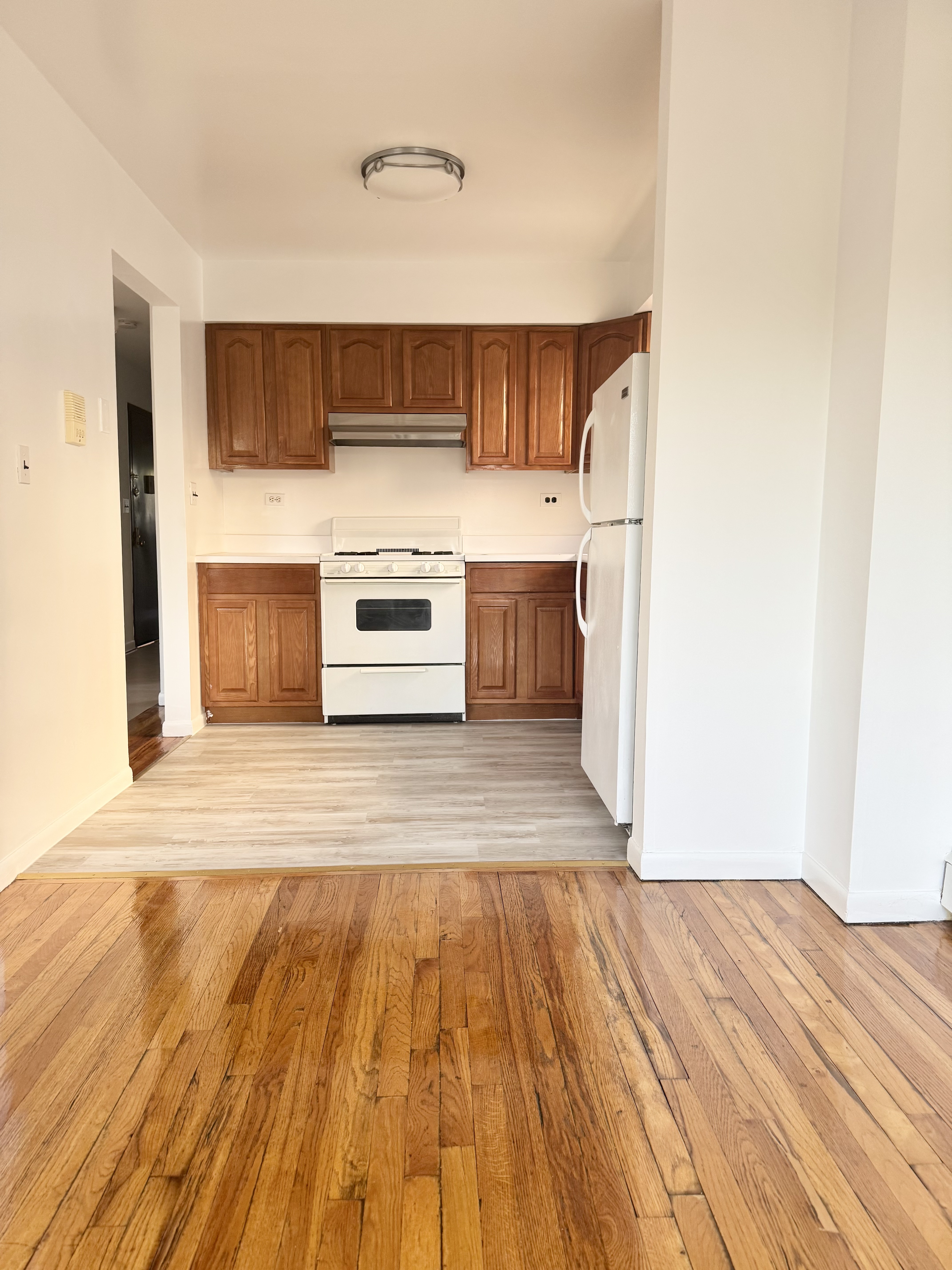 59-15 39th Avenue, Unit 3 Queens, NY 11377 - Photo 4 of 12