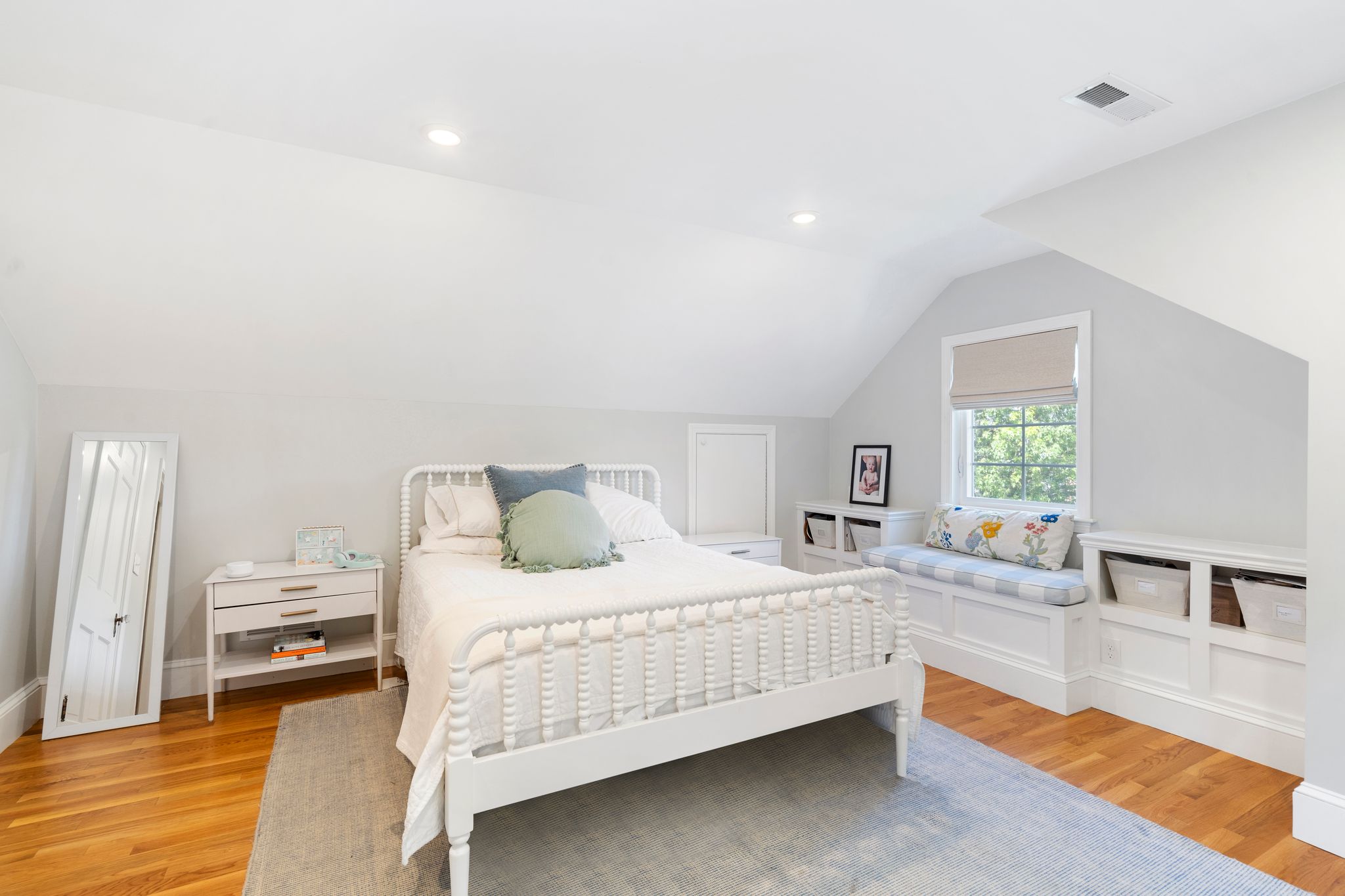 8 Andrews Road Milton, MA 02186 - Photo 8 of 50