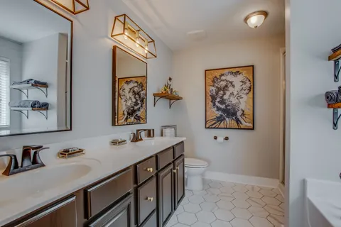 $780,000 | 2128 Ravenscourt Drive, Thompson's Station, TN 37179
