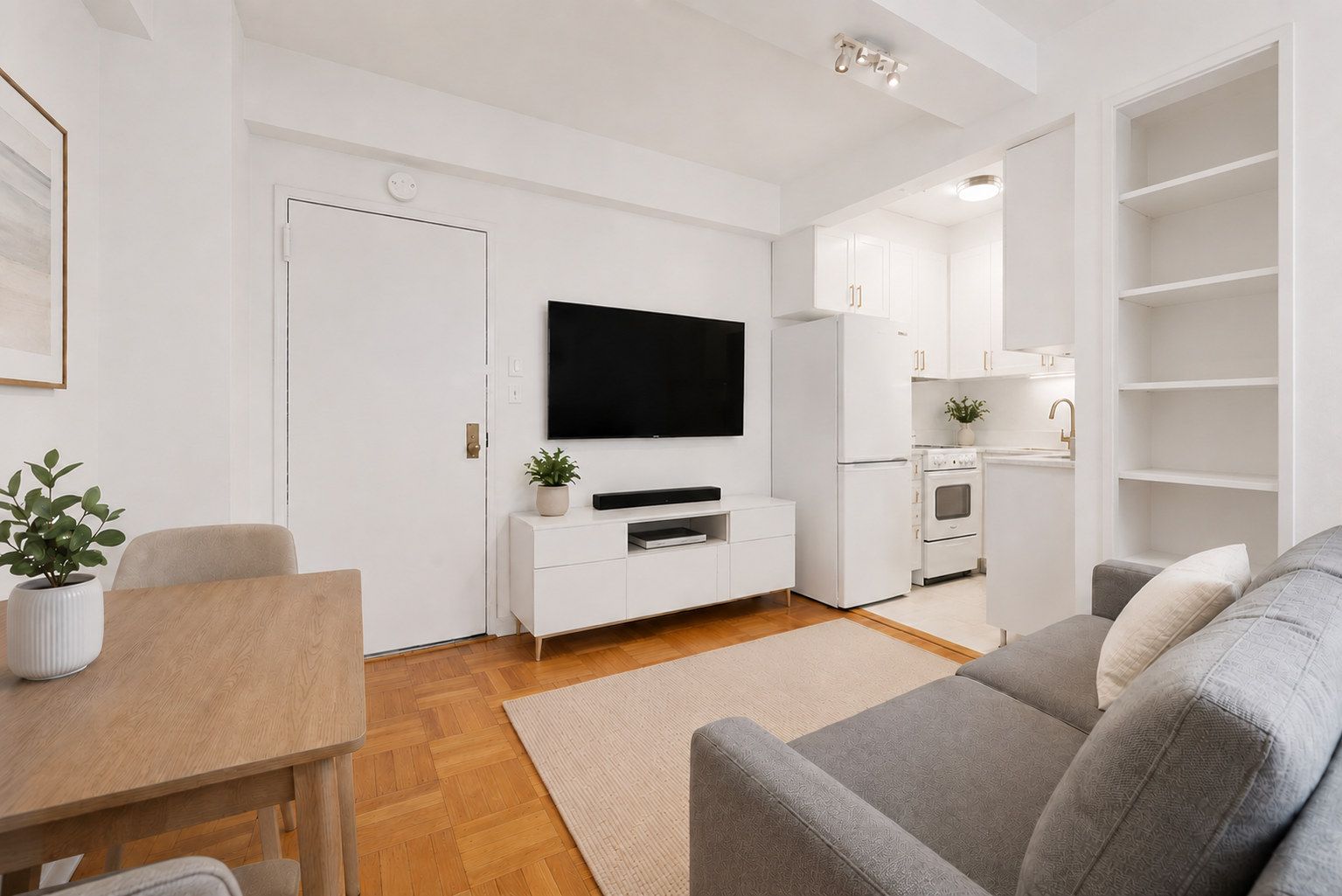225 Central Park West, Unit 619 Manhattan, NY 10024 - Photo 2 of 6