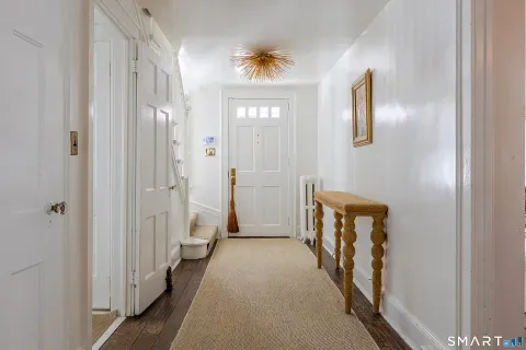 $2,195,000 | 89 Chestnut Hill Road, Wilton, CT 06897