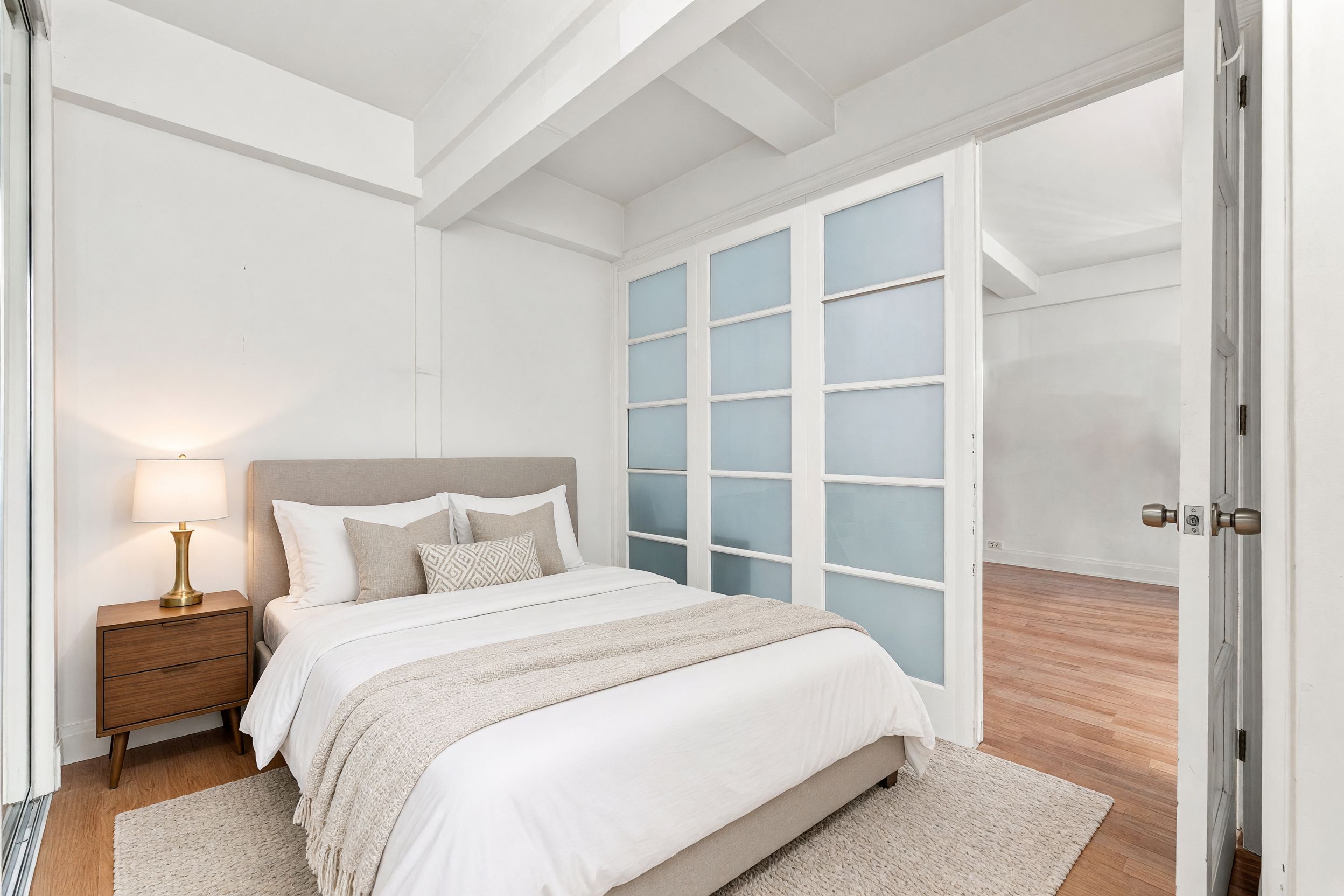 155 East 49th Street, Unit 6F Manhattan, NY 10017 - Photo 8 of 12 Gallery Image 8