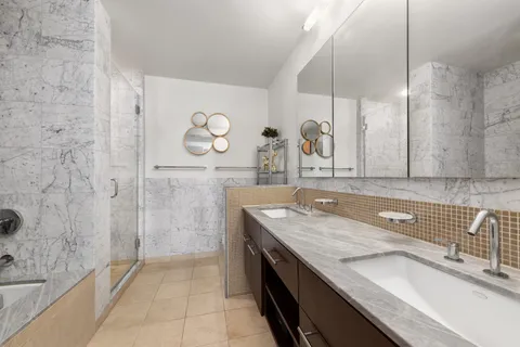 $2,150,000 | 261 West 28th Street, Unit 6A | Chelsea