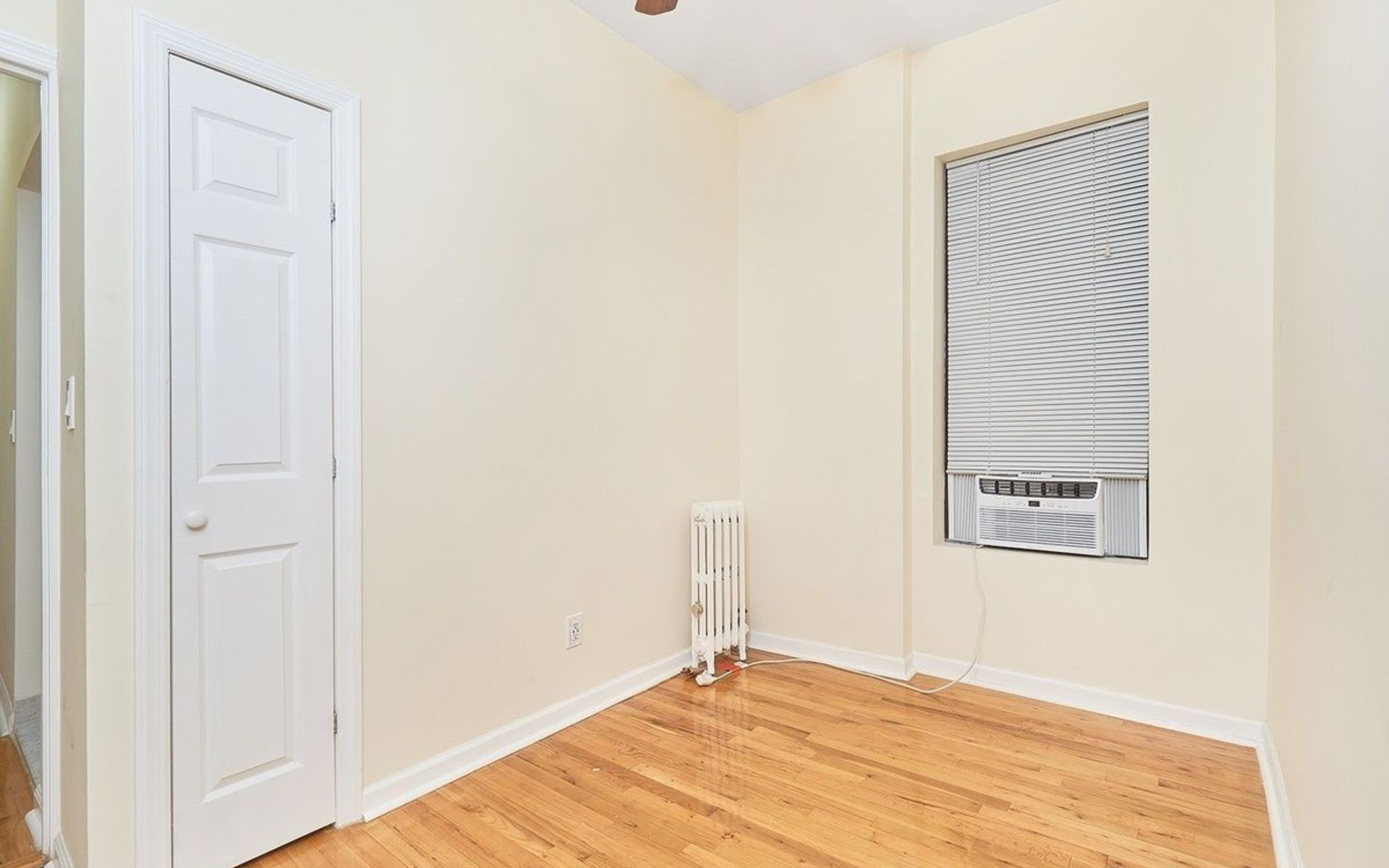 270 East 78th Street, Unit 17 Manhattan, NY 10075 - Photo 1 of 6 a view of an empty room