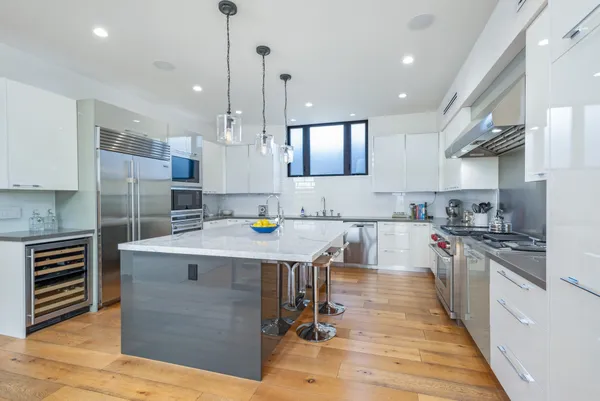 $3,825,000 | 2325 Cloy Avenue, Venice, CA 90291