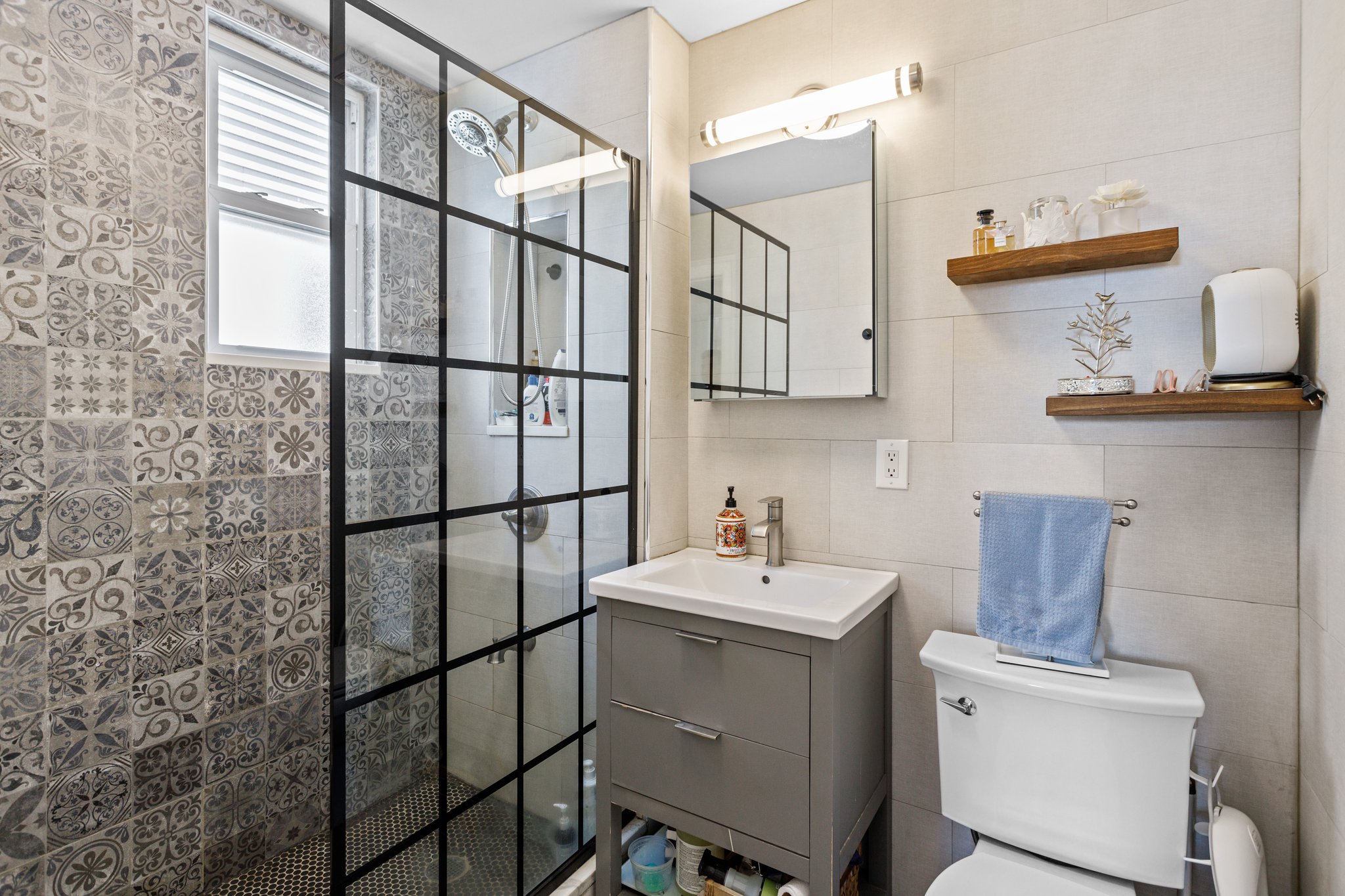 22-45 47th Street, Unit 3 Queens, NY 11105 - Photo 7 of 14 a utility room with dryer and washer