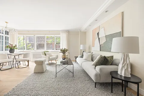 $3,490,000 | 69 West 9th Street, Unit 2B | Greenwich Village
