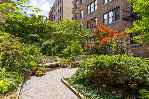 $450,000 | 84-12 35th Avenue, Unit 1B | Jackson Heights