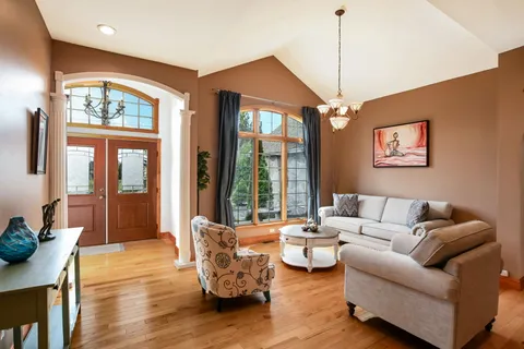 Contact Agent | 219 Leonard Street, Acushnet, MA 02743