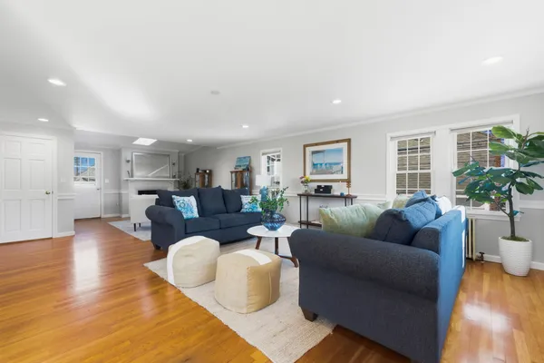 Contact Agent | 9 Poplar Road, Quincy, MA 02169