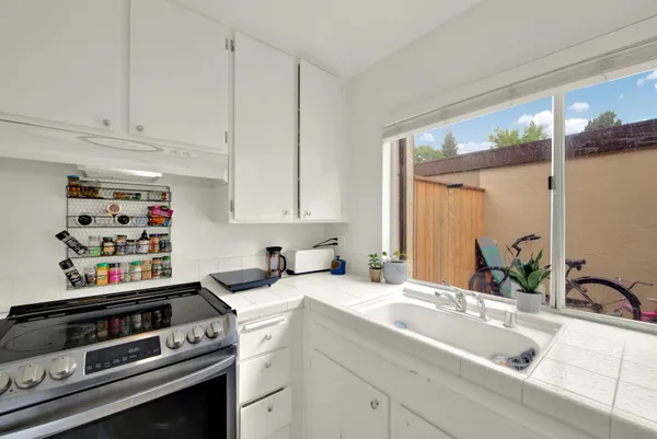 $587,000 | 3161 Valley Green Lane, Napa, CA 94558