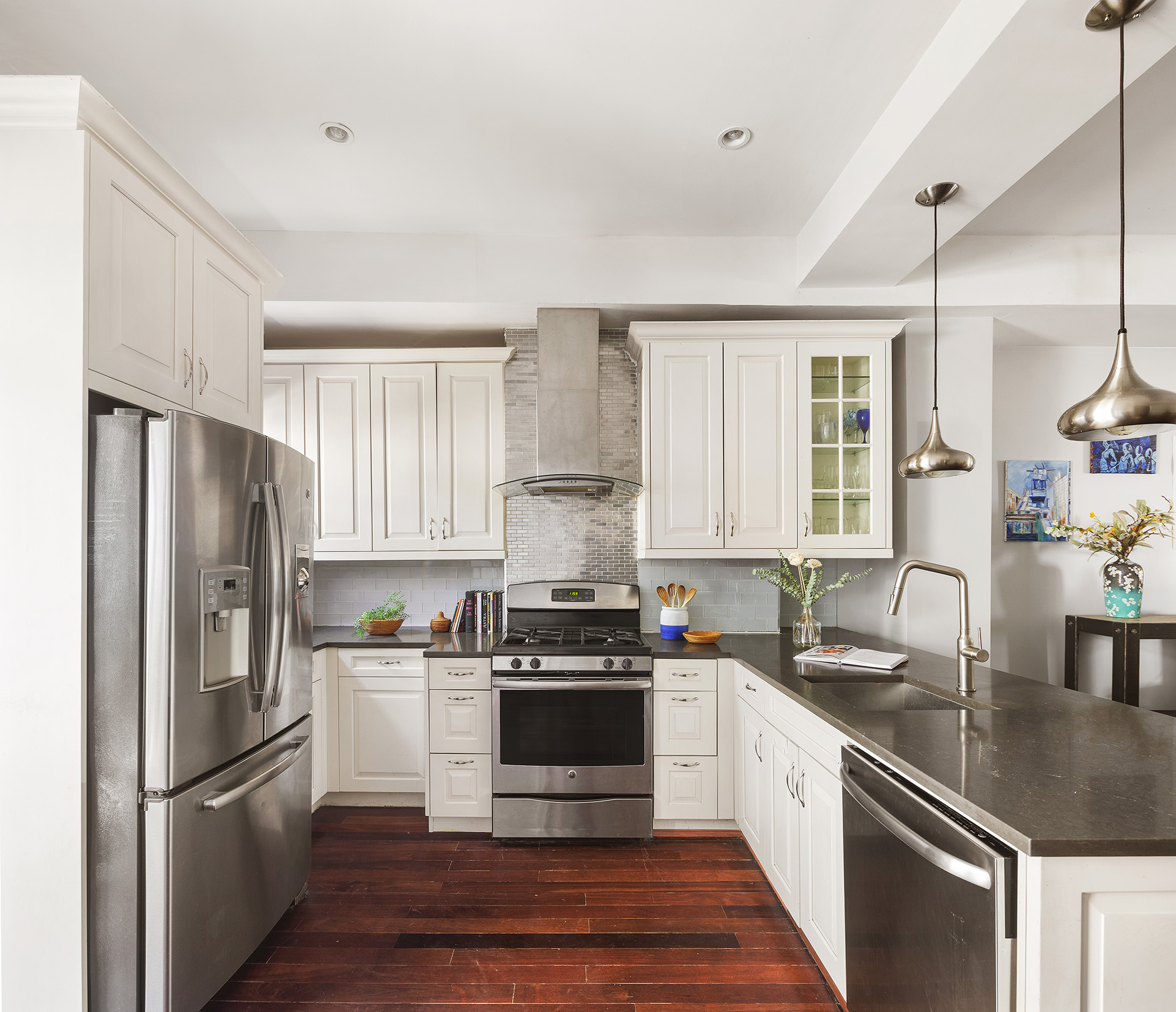 949 Gates Avenue Brooklyn, NY 11221 - Photo 3 of 19