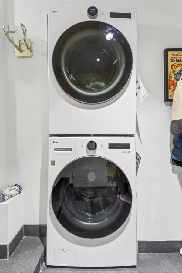 $7,000 | 304 Warren Street, Unit 1 | Cobble Hill