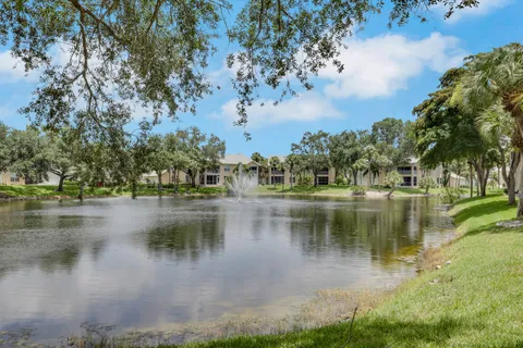 $420,500 | 680 Wiggins Lake Drive, Unit 202, Naples, FL 34110