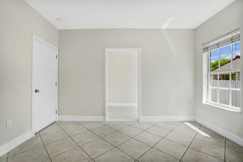 $950,000 | 2850 Northwest 5th Street, Miami, FL 33125