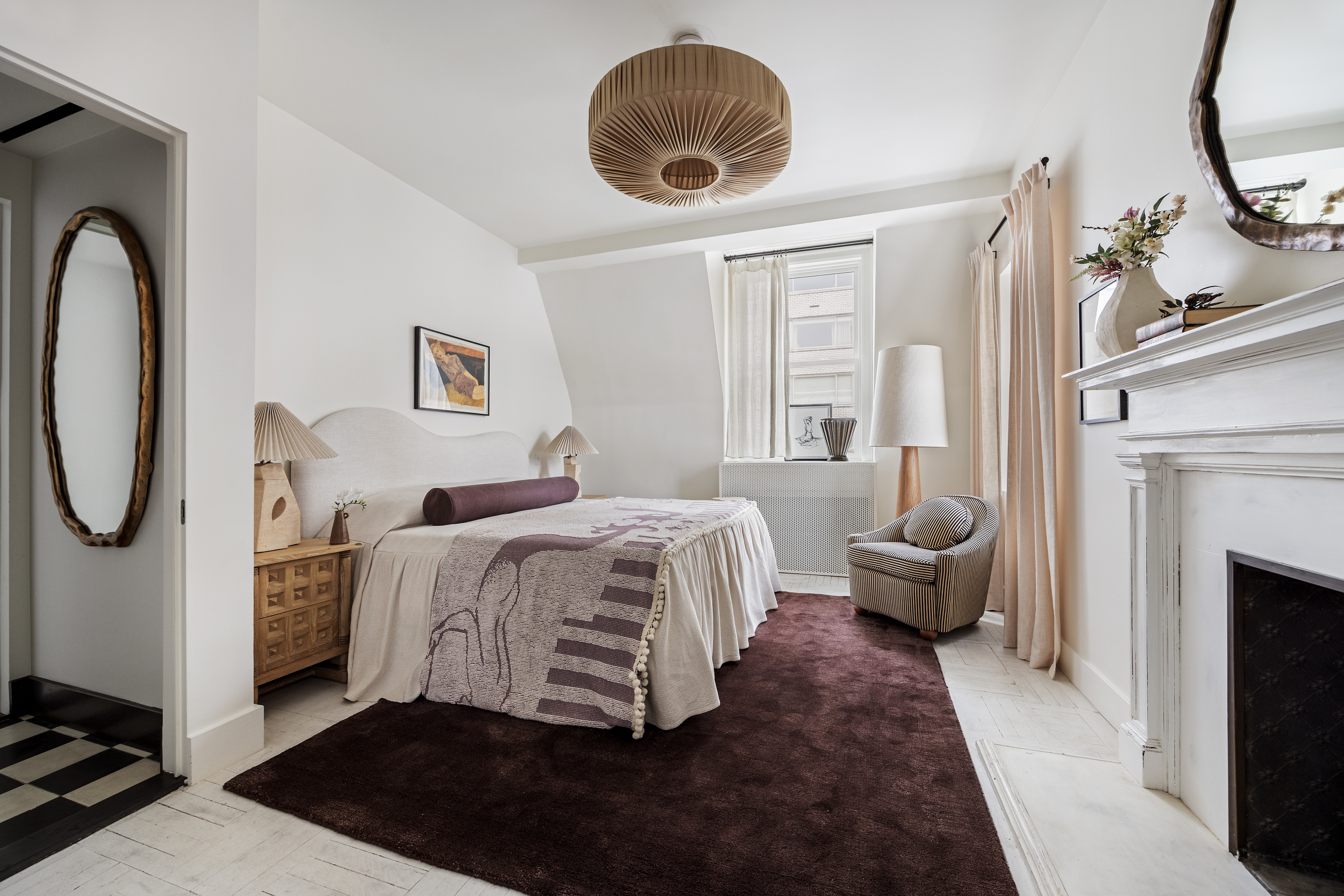 15 East 70th Street, Unit PHB Manhattan, NY 10021 - Photo 14 of 35 a bedroom with bed and a chandelier