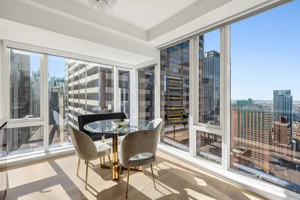 $30,000 | 135 West 52nd Street, Unit 40A | Midtown Central