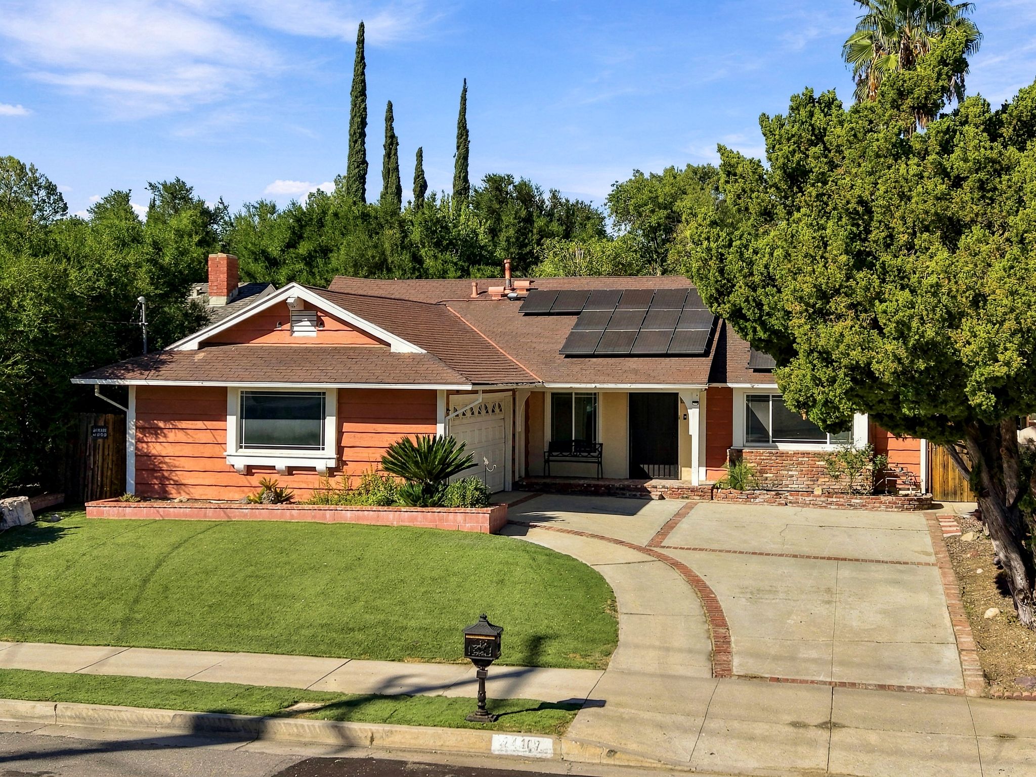 24107 Highlander Road West Hills, CA 91307 - Photo 2 of 34 Gallery Image 2
