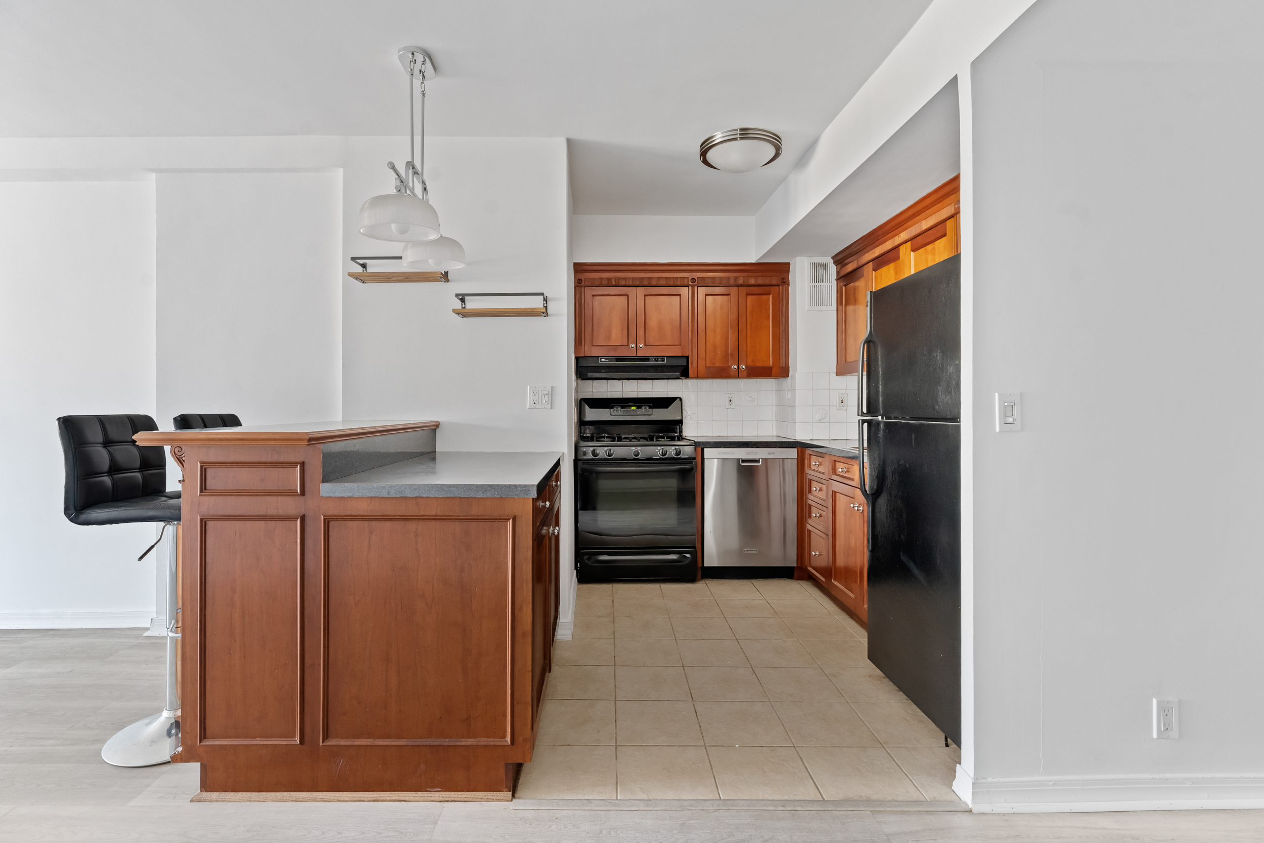 305 East 24th Street, Unit 19T Manhattan, NY 10010 - Photo 3 of 6