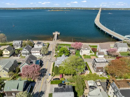 $3,000,000 | 4 Van Zandt Avenue, Newport, RI 02840