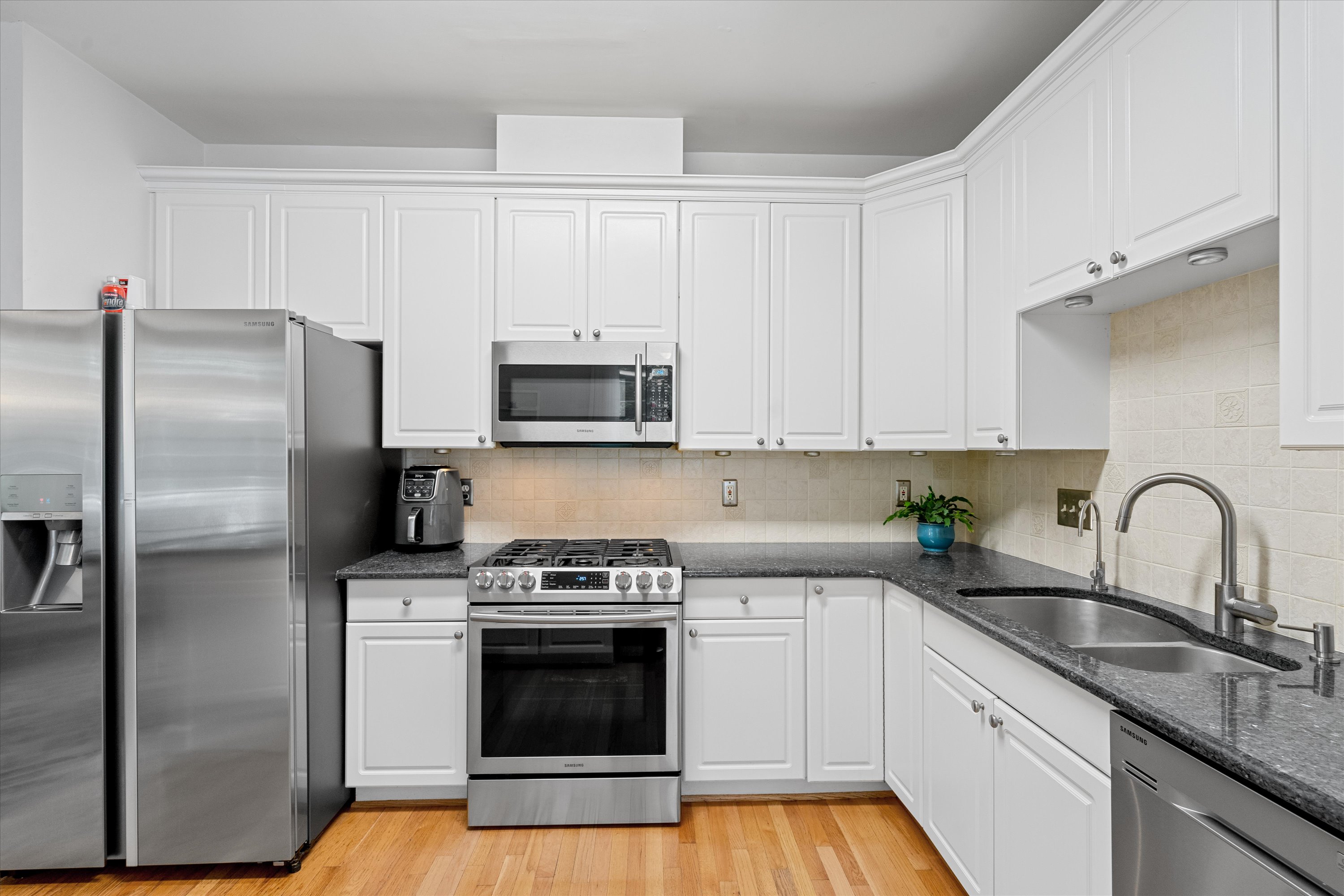 8512 Bells Ridge Terrace Potomac, MD 20854 - Photo 10 of 49