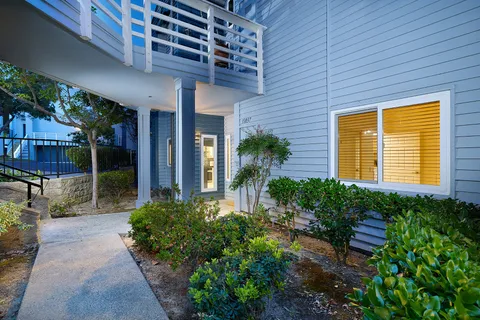 $985,000 | 11037 Caminito Vista Pacifica, San Diego, CA 92131