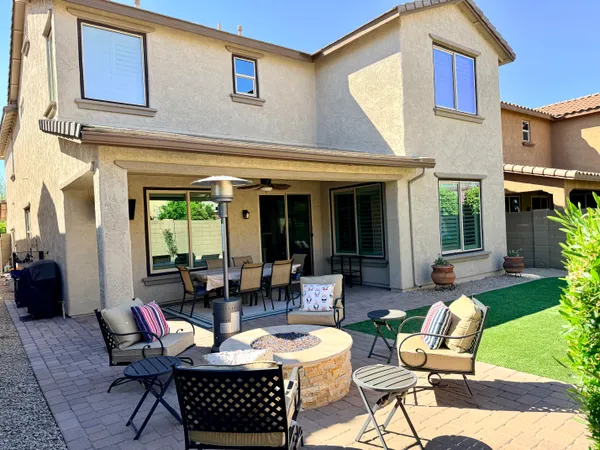 a picture of a tennis court